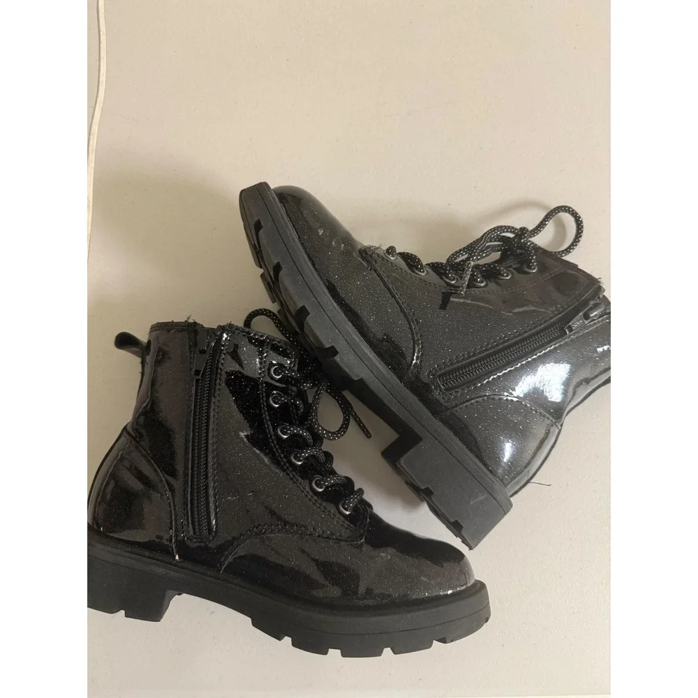 Old Navy Girls Black Glitter Patent Combat Boots 1 Side Zip Lug Sole Fall/Winter